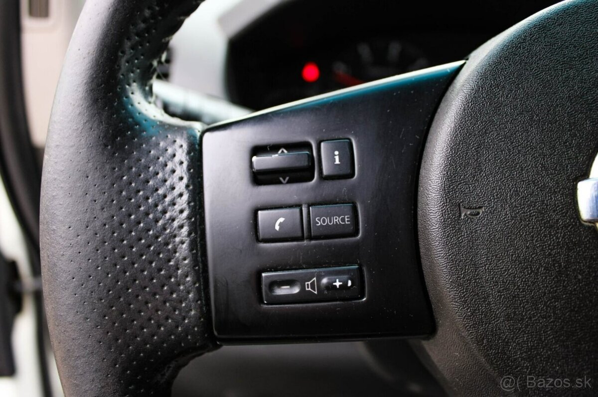 Nissan Navara DoubleCab 2.5D XE - 11