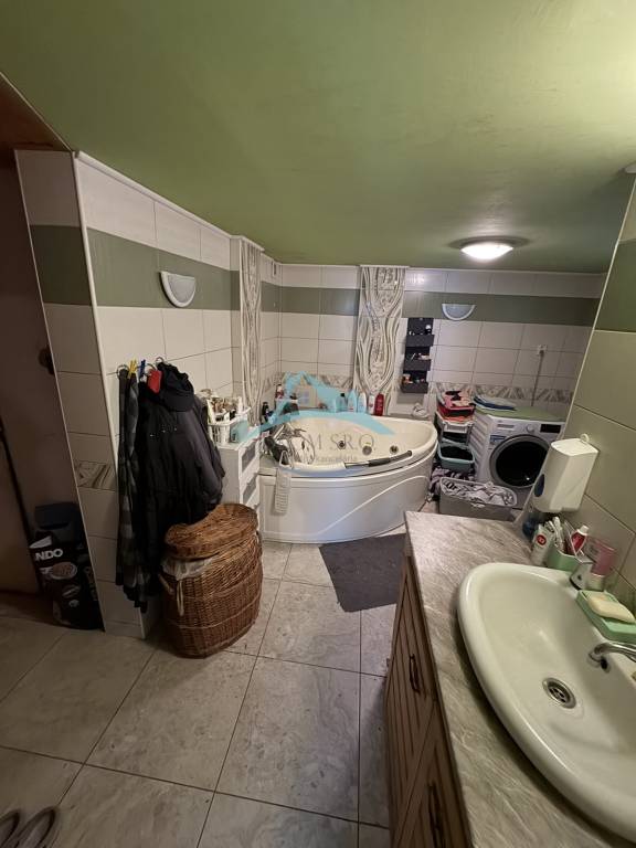 Znížená cena Na predaj: Rodinný dom – Šahy, okraj prírody - 11