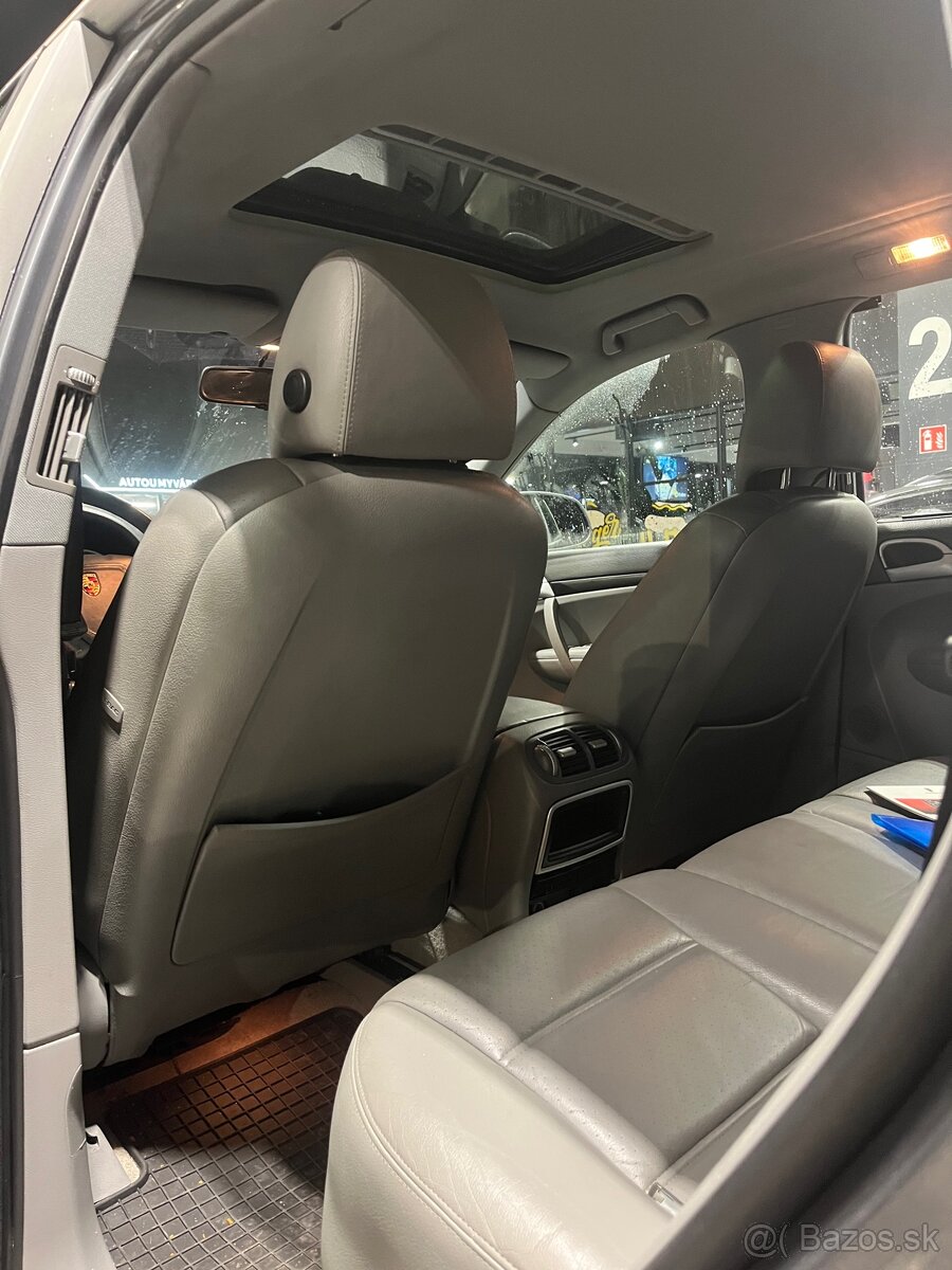 Porsche Cayenne 4.5 V8 - 11