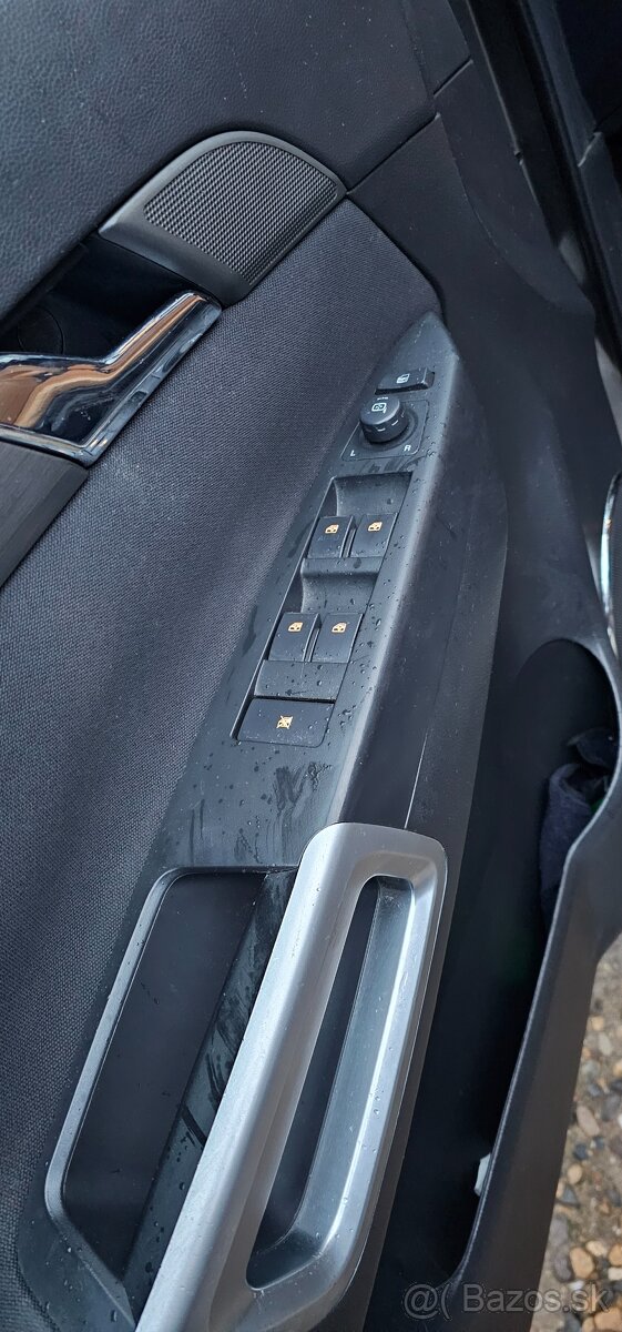 SUV 4x4 Opel Antara, znížená cena - 11