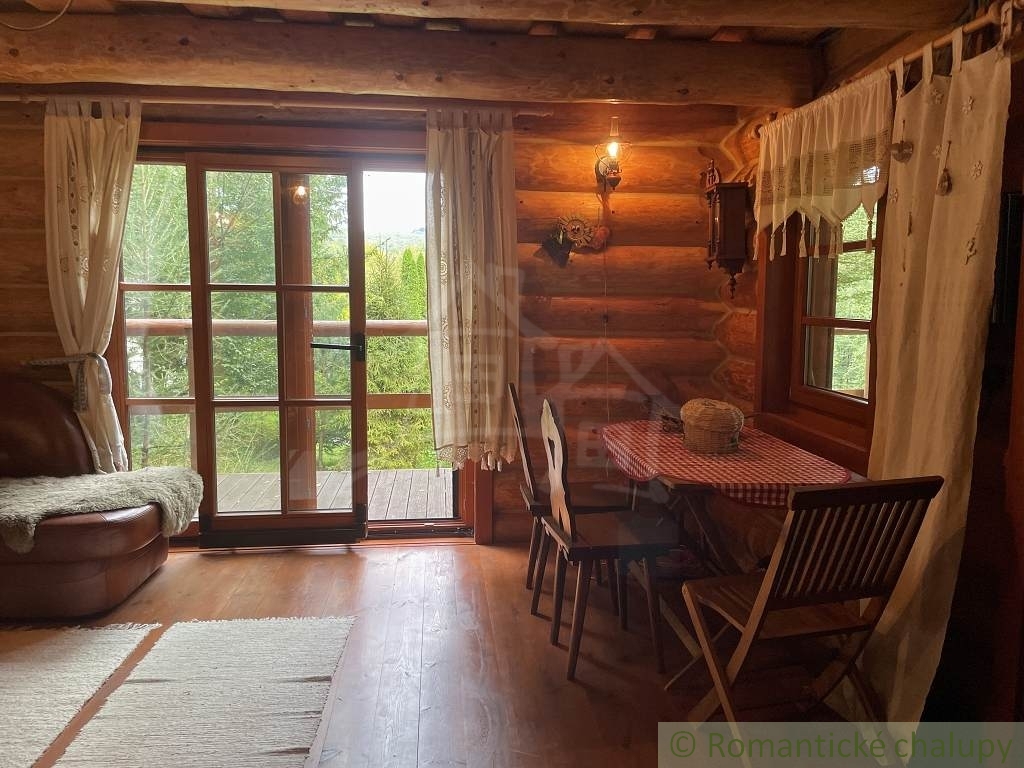 Kanadský zrub pod lesom neďaleko Košíc - 11