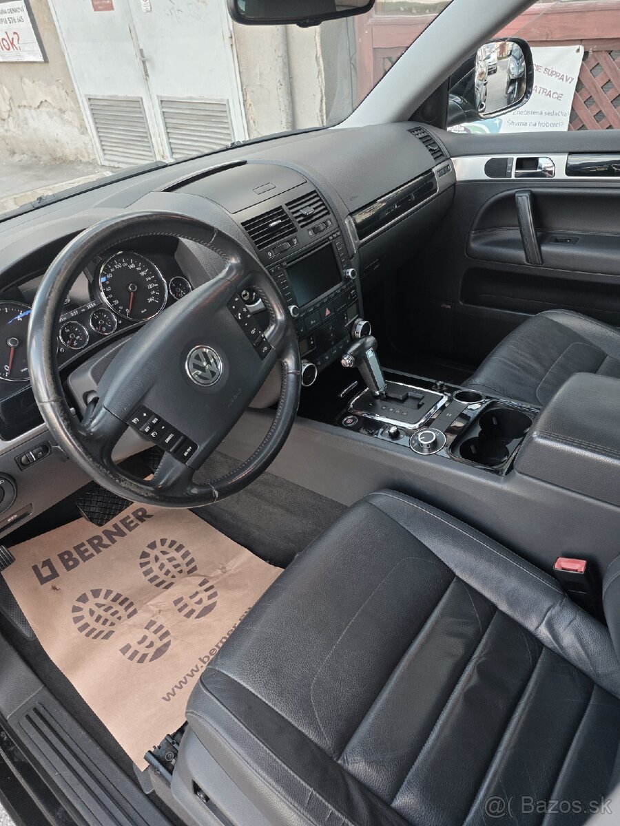 Volkswagen Touareg 3.0TDi - 11
