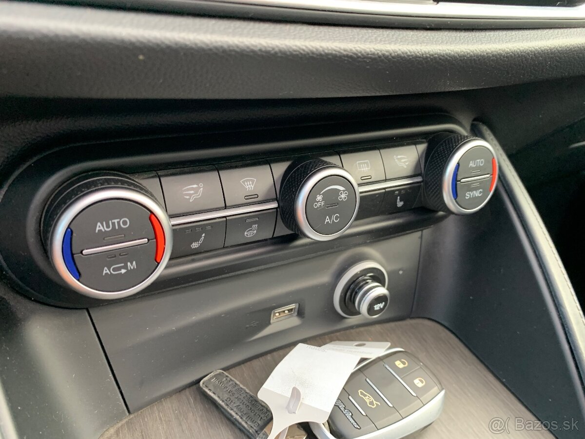 ALFA ROMEO STELVIO 2.2 JTD Q4 (4×4) - 11