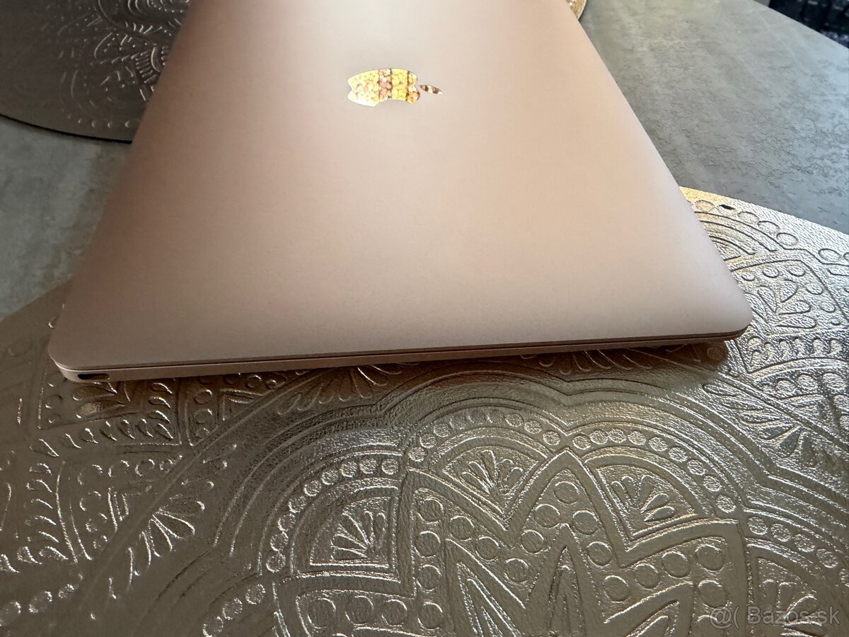 MacBook 220€ nefunkčný - 11