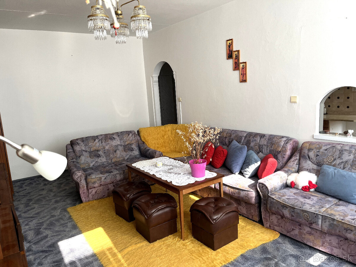 Priestranný a slnečný trojizbový byt na Dolinkách, Detva - 11