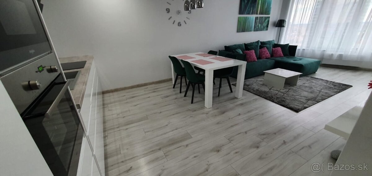 Prenájom moderného a štýlového 2-izbového bytu v Sky Parku - 11