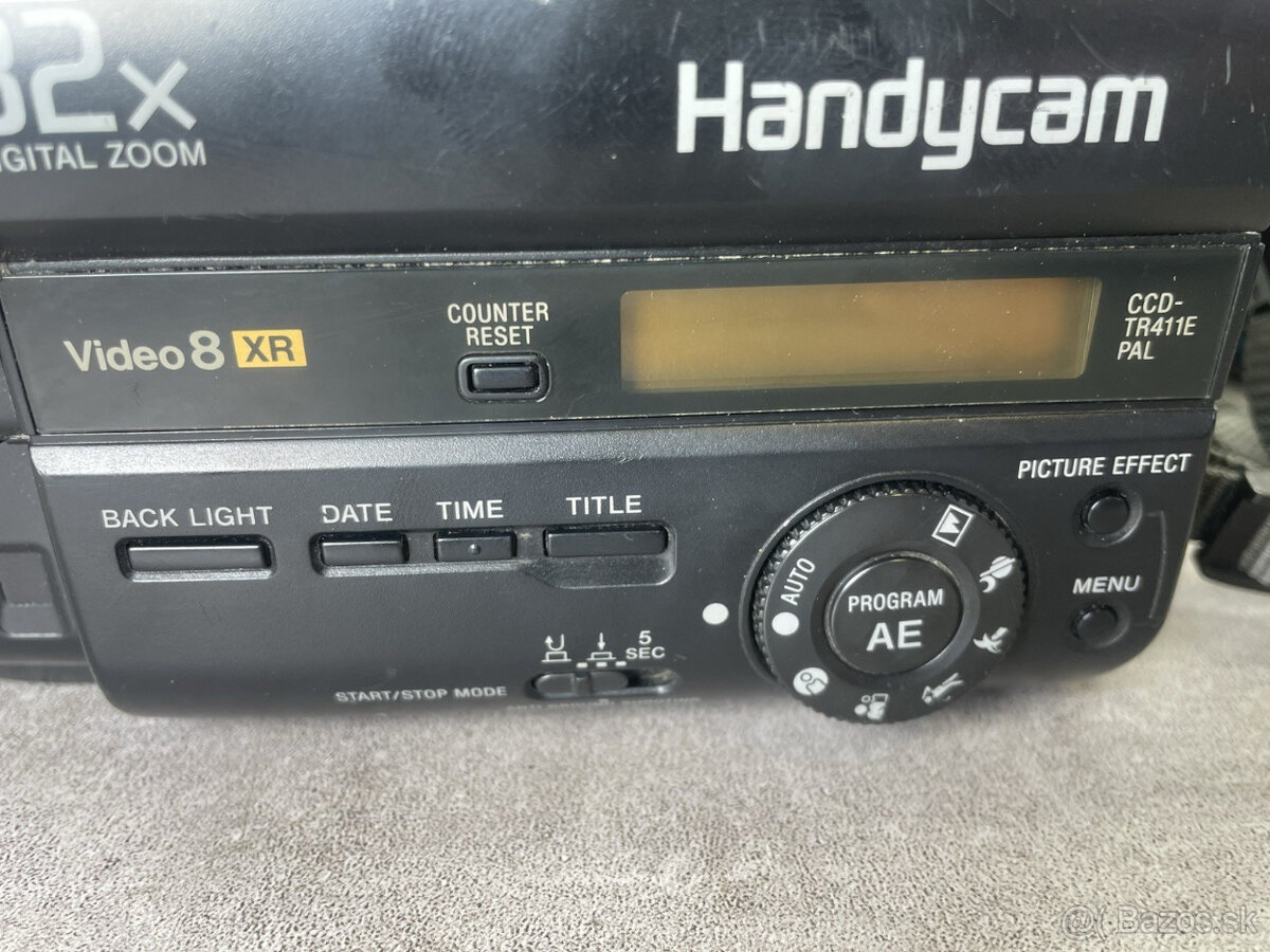 Sony Handycam Video 8 XR - 11