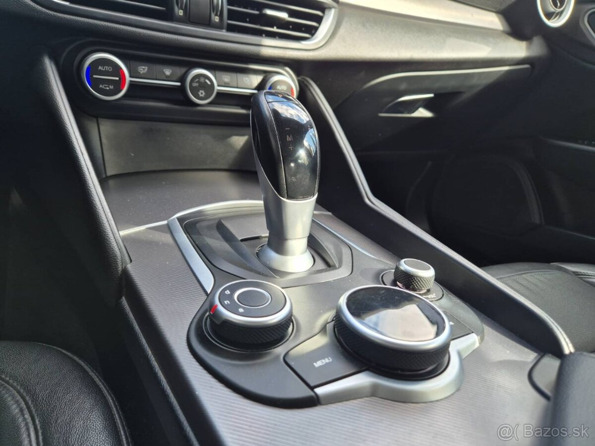 Alfa Romeo Giulia 2.2 Diesel 180 AT Super - 11