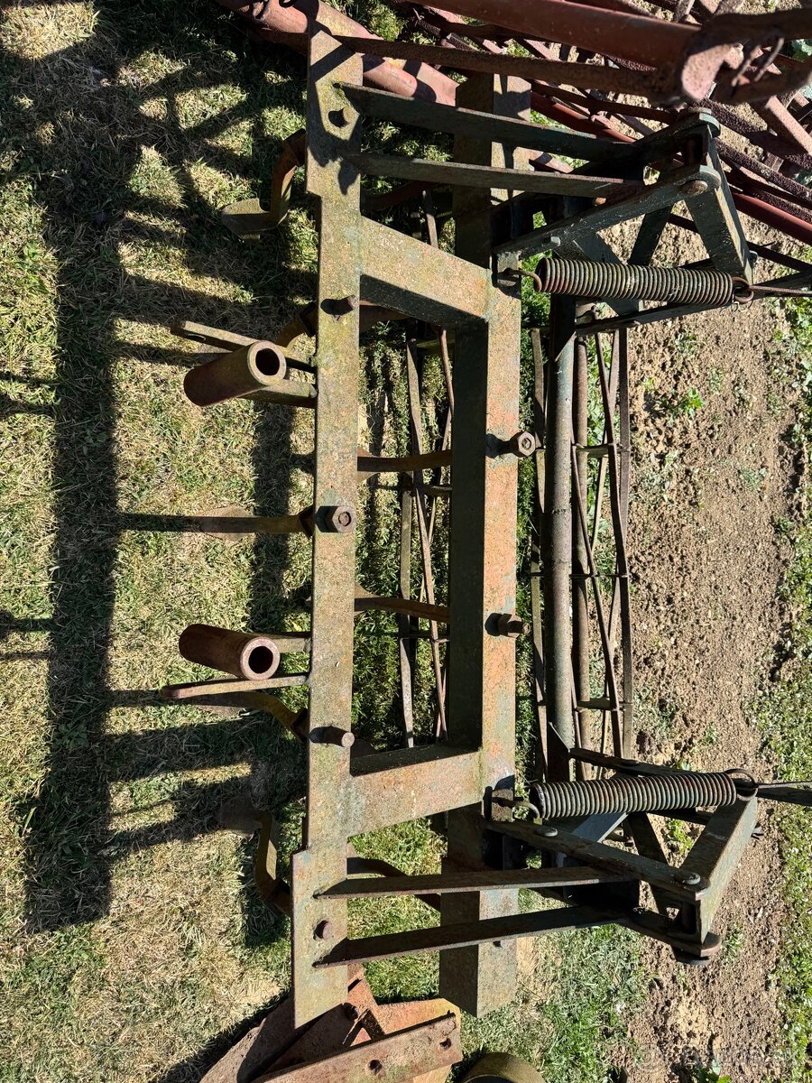 Predám traktor - 11