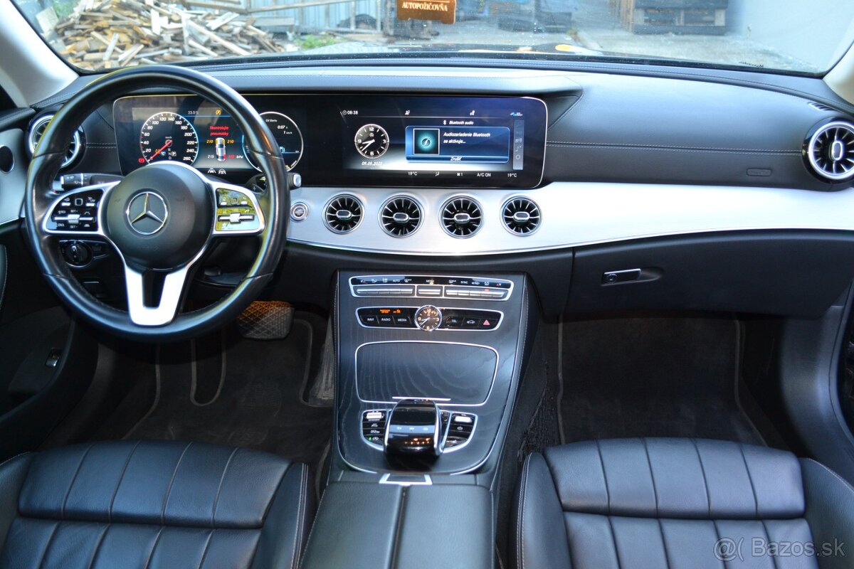 Mercedes-Benz E trieda Kupé 300d - 11