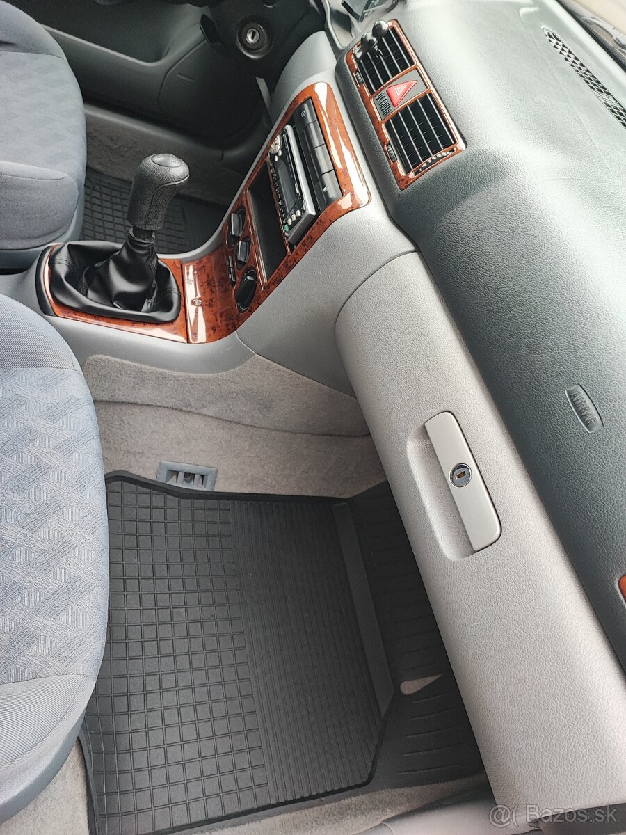 Škoda Octavia 1.6i - 11