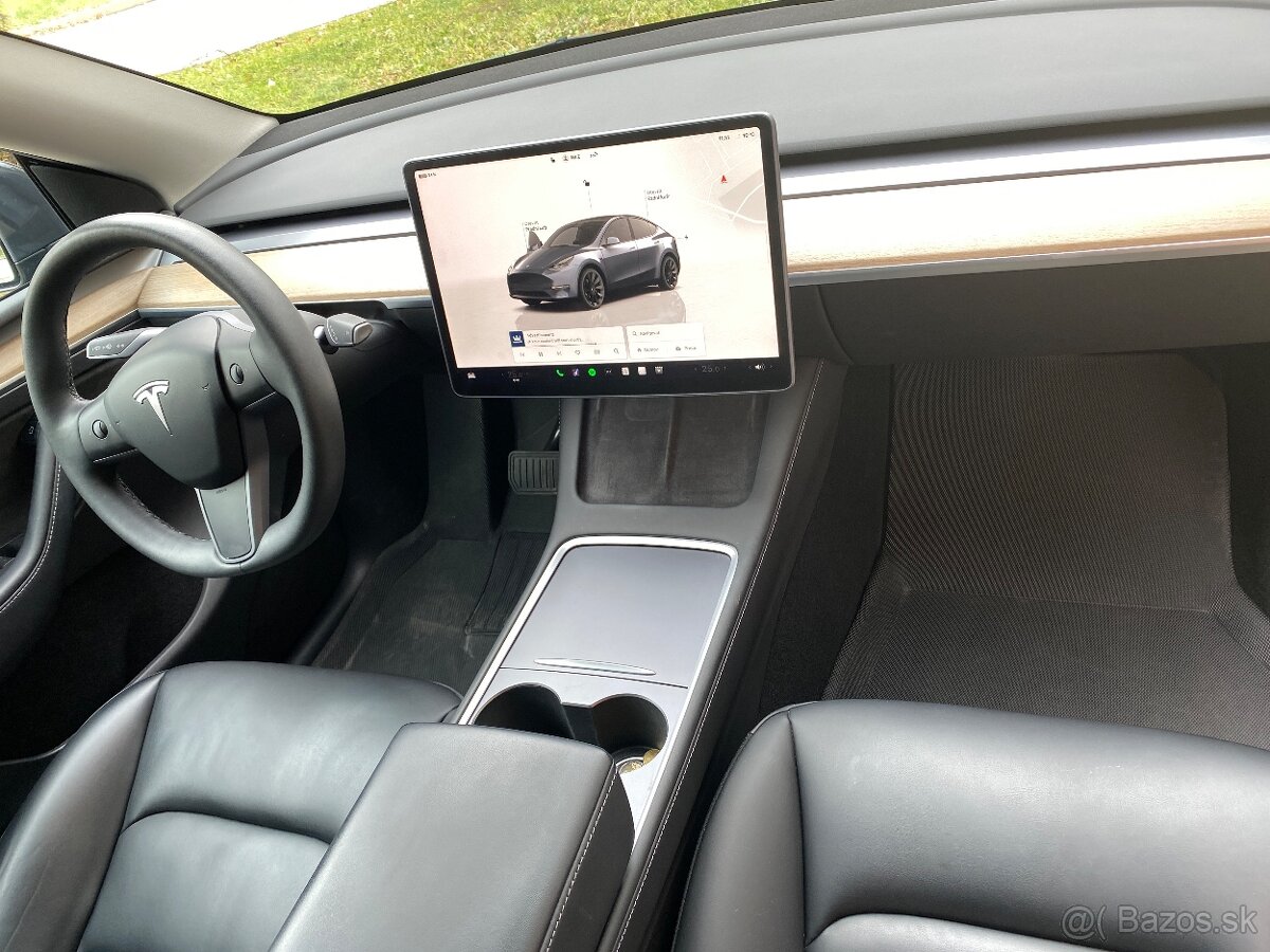 Tesla model Y Long Range AWD len 58 tis. km - 11