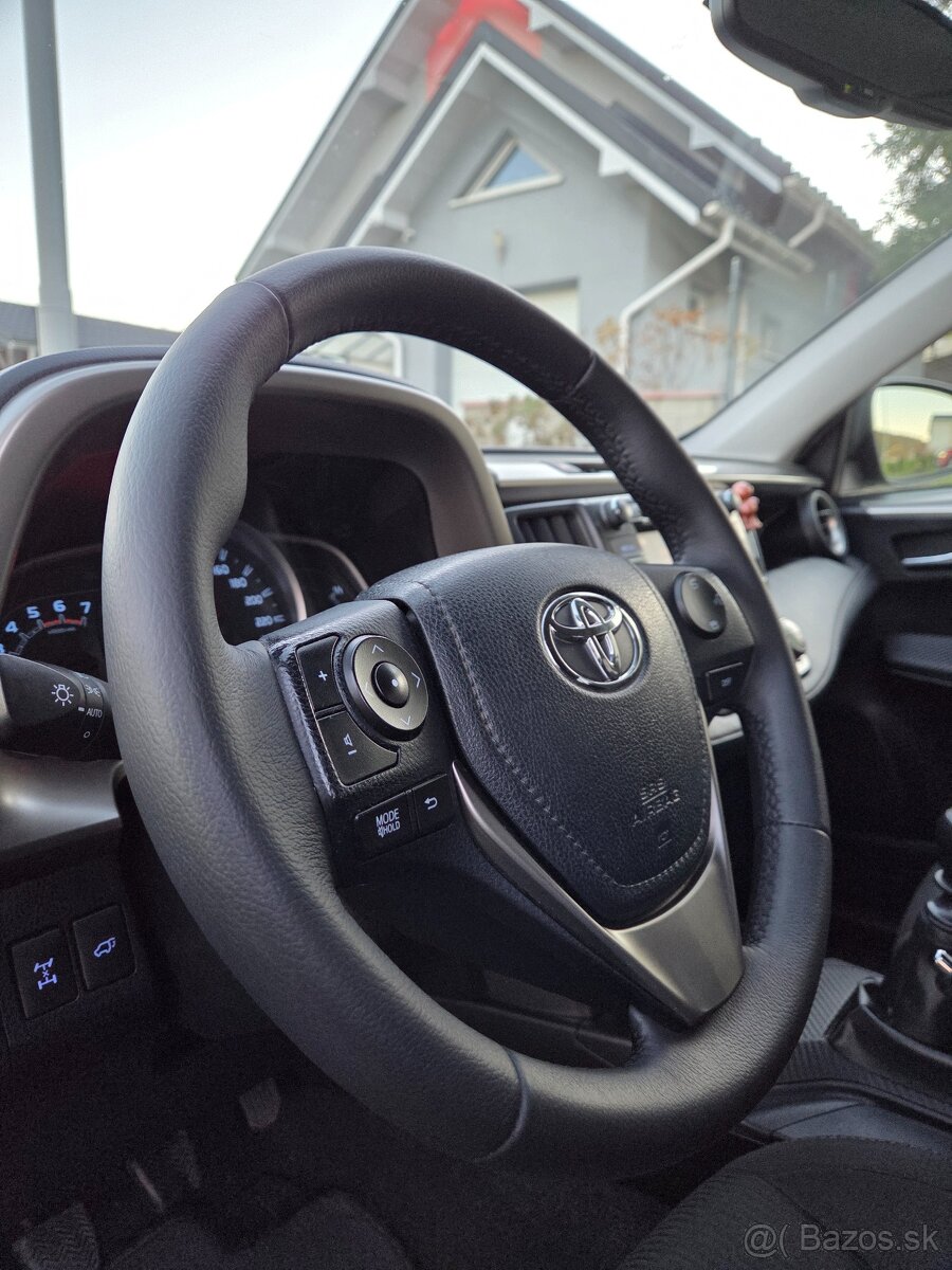 Toyota Rav4 2.0 D-4D - 11