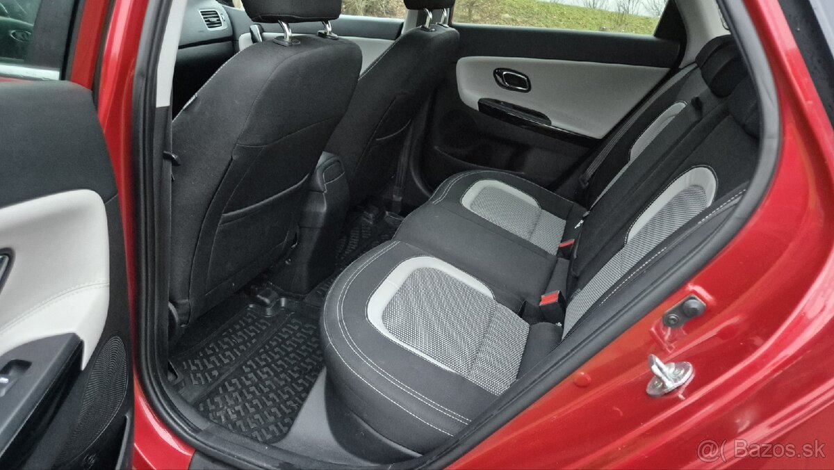 Kia Ceed SW 1.6 Gdi AT - 11