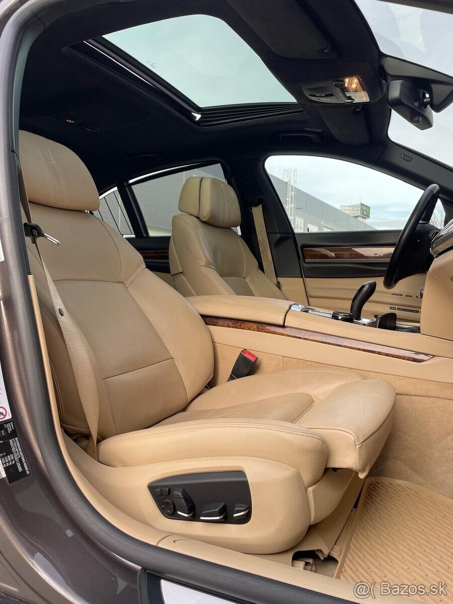 BMW Rad 7 740Xd F01 X-drive Facelift - 11