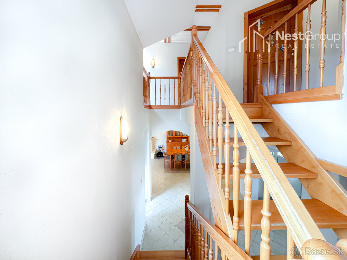 ZNÍŽENÁ CENA 6- IZBOVÝ RD S DVOJGARÁŽOU,VEĽKÝ POZEMOK 1,65ha - 11