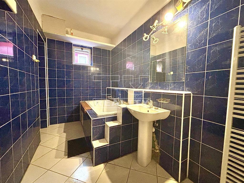 ZNÍŽENÁ CENA
Na predaj rodinný dom v obci Kovarce... - 11