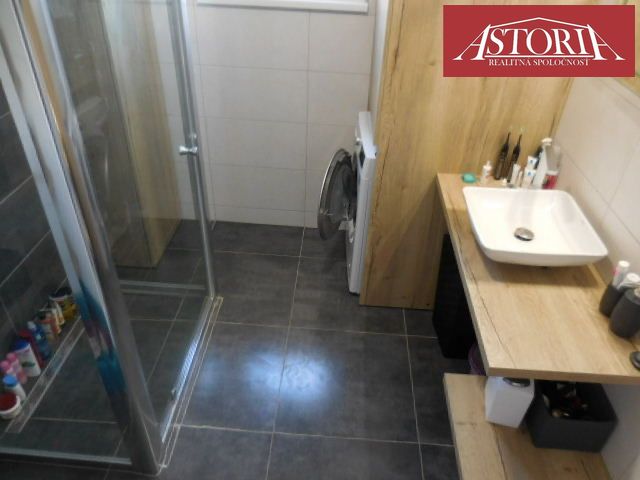 Rodinný dom Necpaly novostavba kompletne zariadený - 11