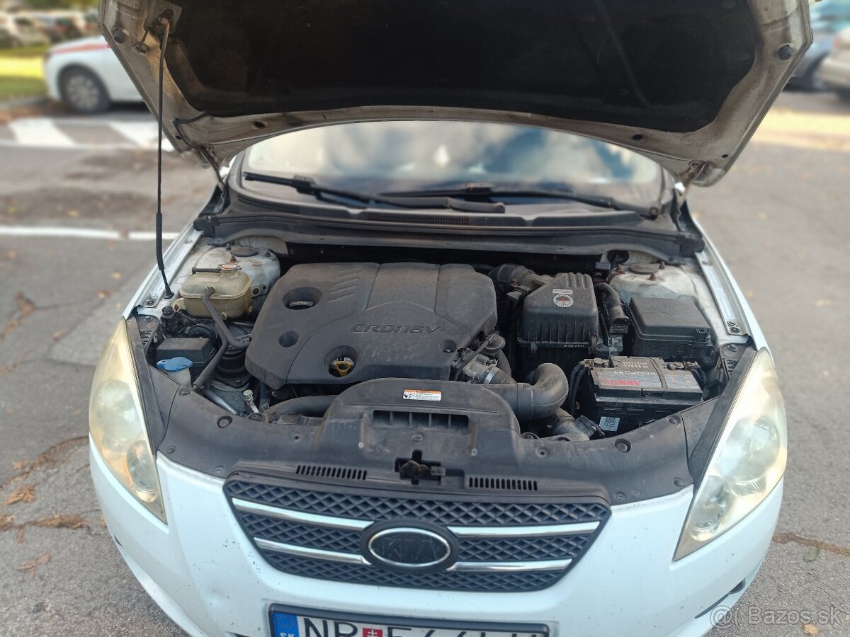 Kia Ceed Combi 2,0 CRDI - 11