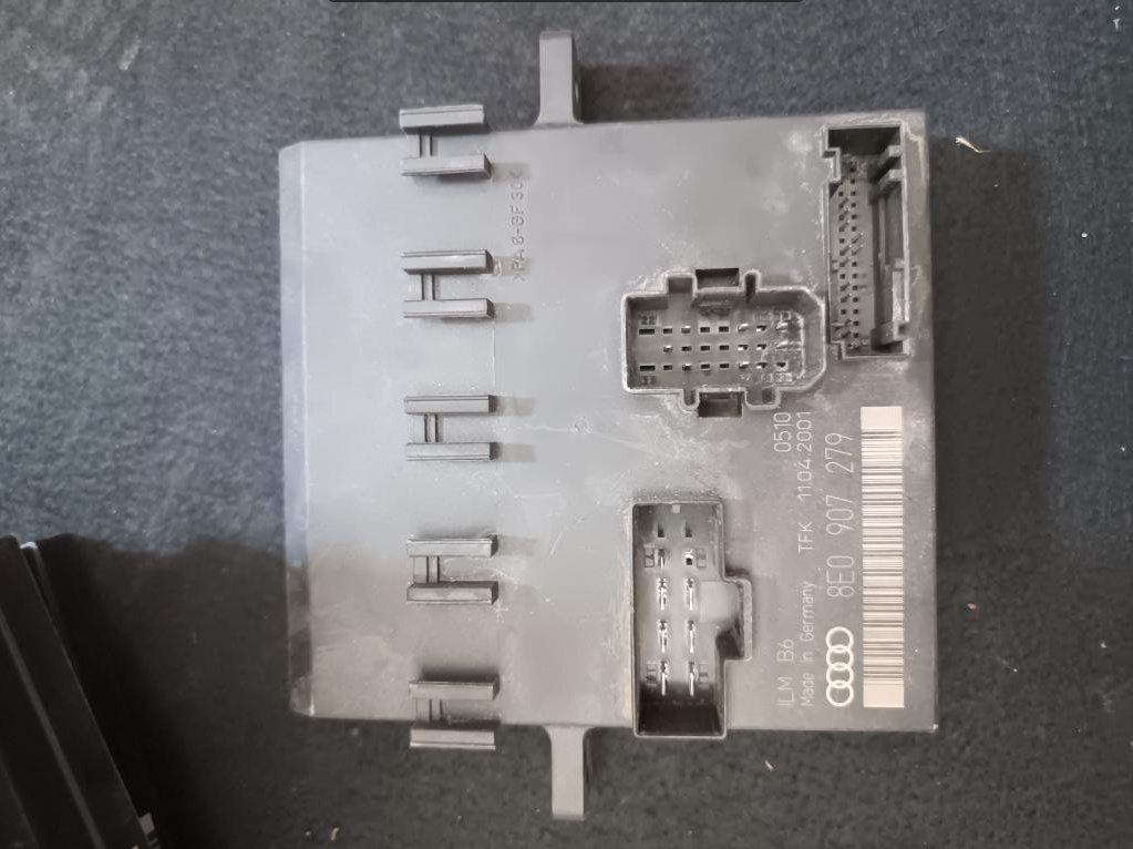 Riadiaca jednotka svetiel stieračov audi a4 b6 b7 - 11