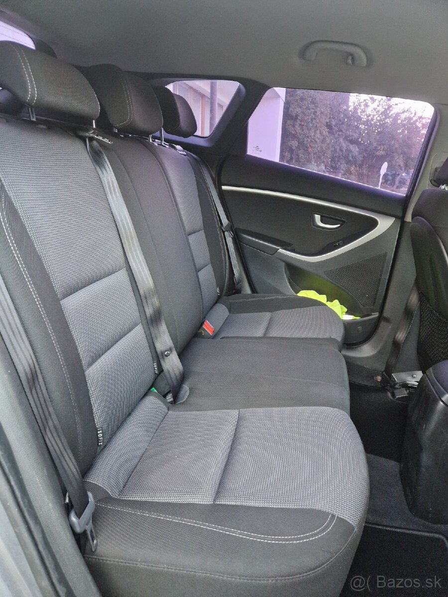 Hyundai i30 1.6CRDI 94kw - 11