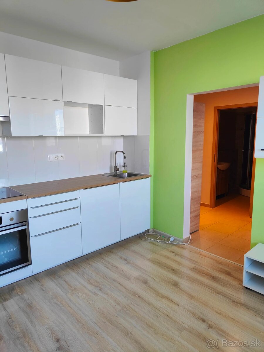 Realitný kancelária REALADR s.r.o. - 11