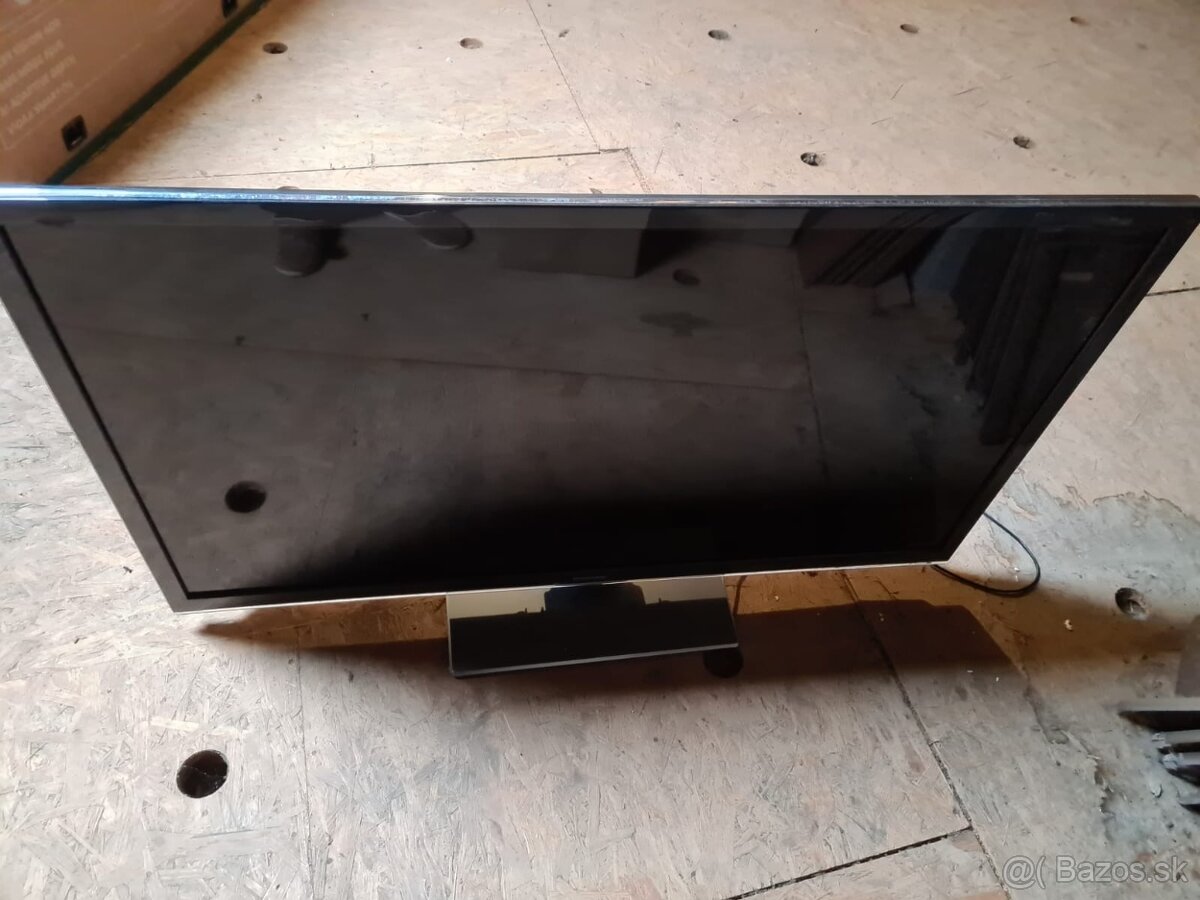 Predám Panasonic TX-L55ET5E, 55" (140 cm) - 11