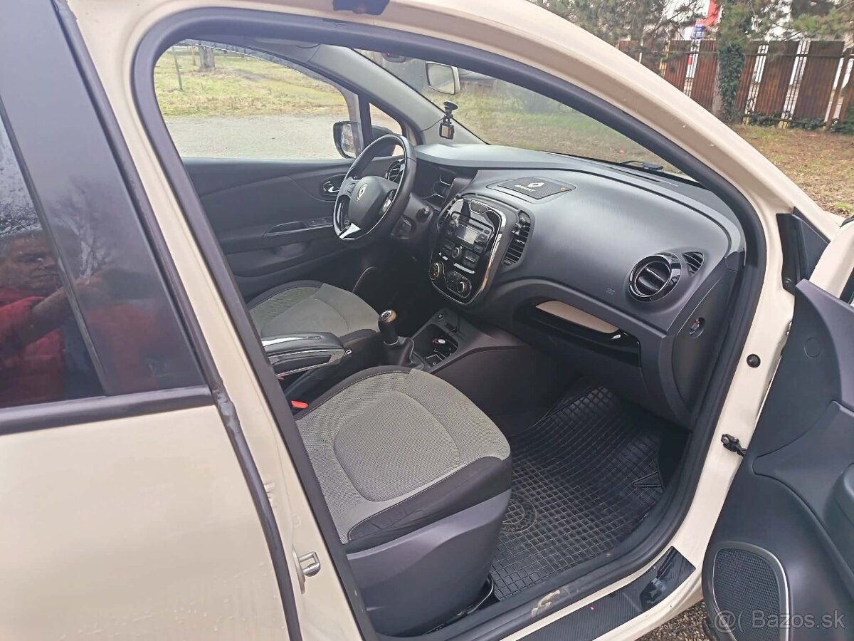 Renault Captur 0.9, 66kw, rv. 2016 - 11
