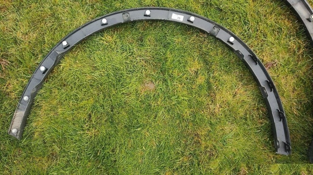 Toyota Rav4, C-HR, Mercedes GLB, GLA - lem kryt blatnika - 11