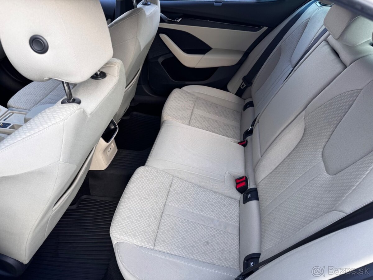 Škoda Octavia 1.5 TSI e-TEC Style DSG - 11