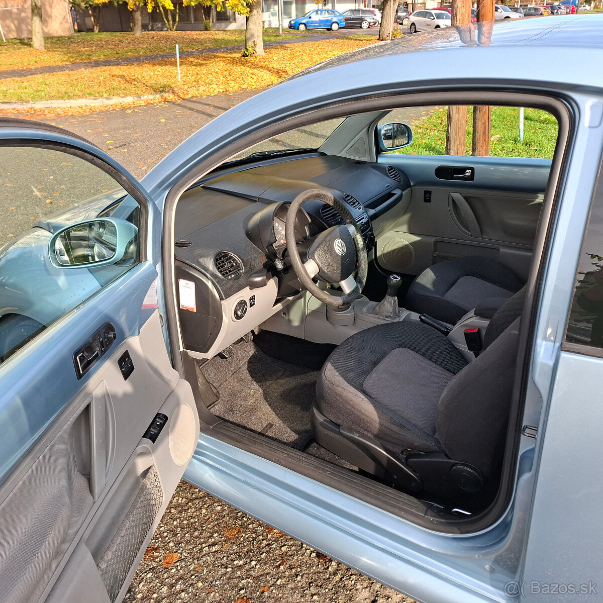 Volkswagen New Beetle 1.6 75 KW benzín - 11