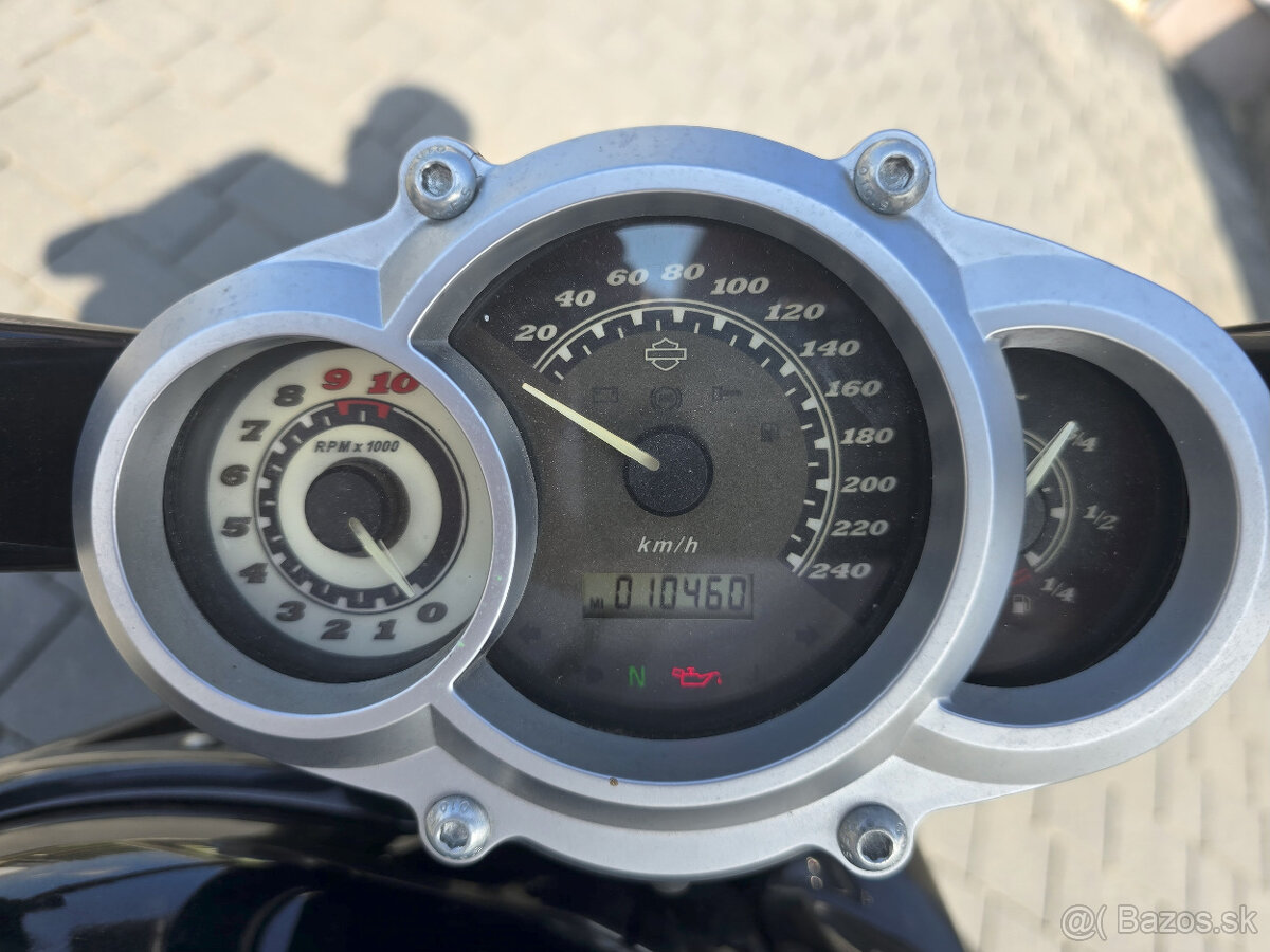 HARLEY DAVIDSON V-ROD MUSCLE - 11