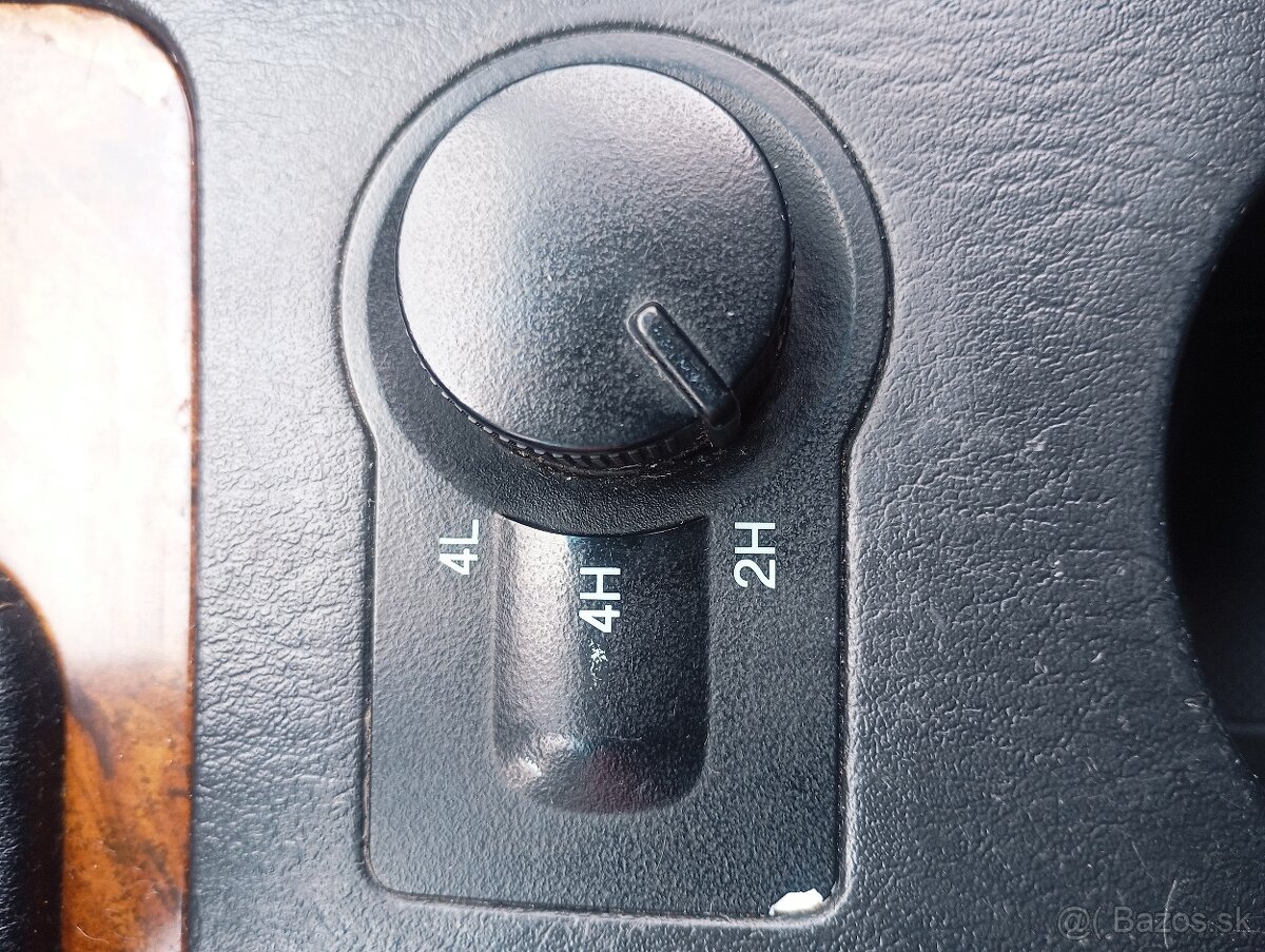 Predám Hyundai Terracan 2.9 CRDi, manual - 11