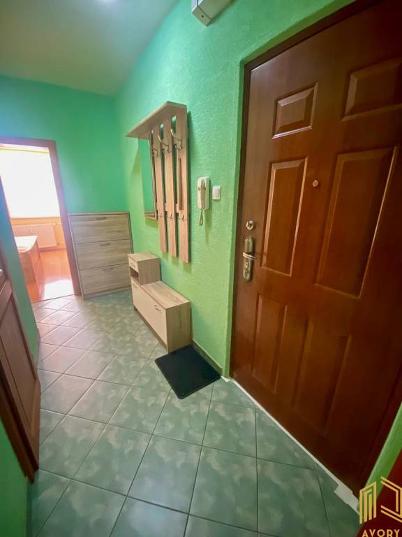 NA PRENÁJOM 3 - IZB. BYT, LOGGIA, SENICA, L.NOVOMESKÉHO - 11