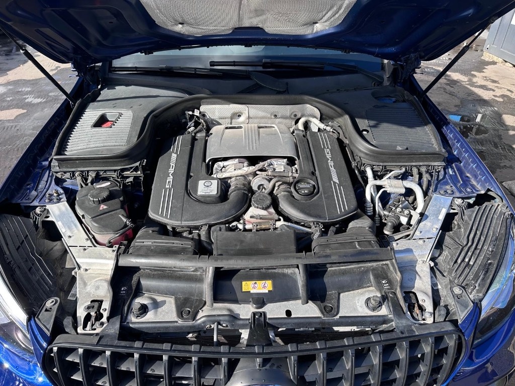 Mercedes-Benz GLC SUV Mercedes-AMG 63 S 4MATIC A/T - 11