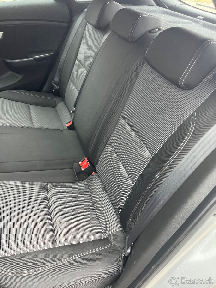 Hyundai i30 1.4 benzin - 11