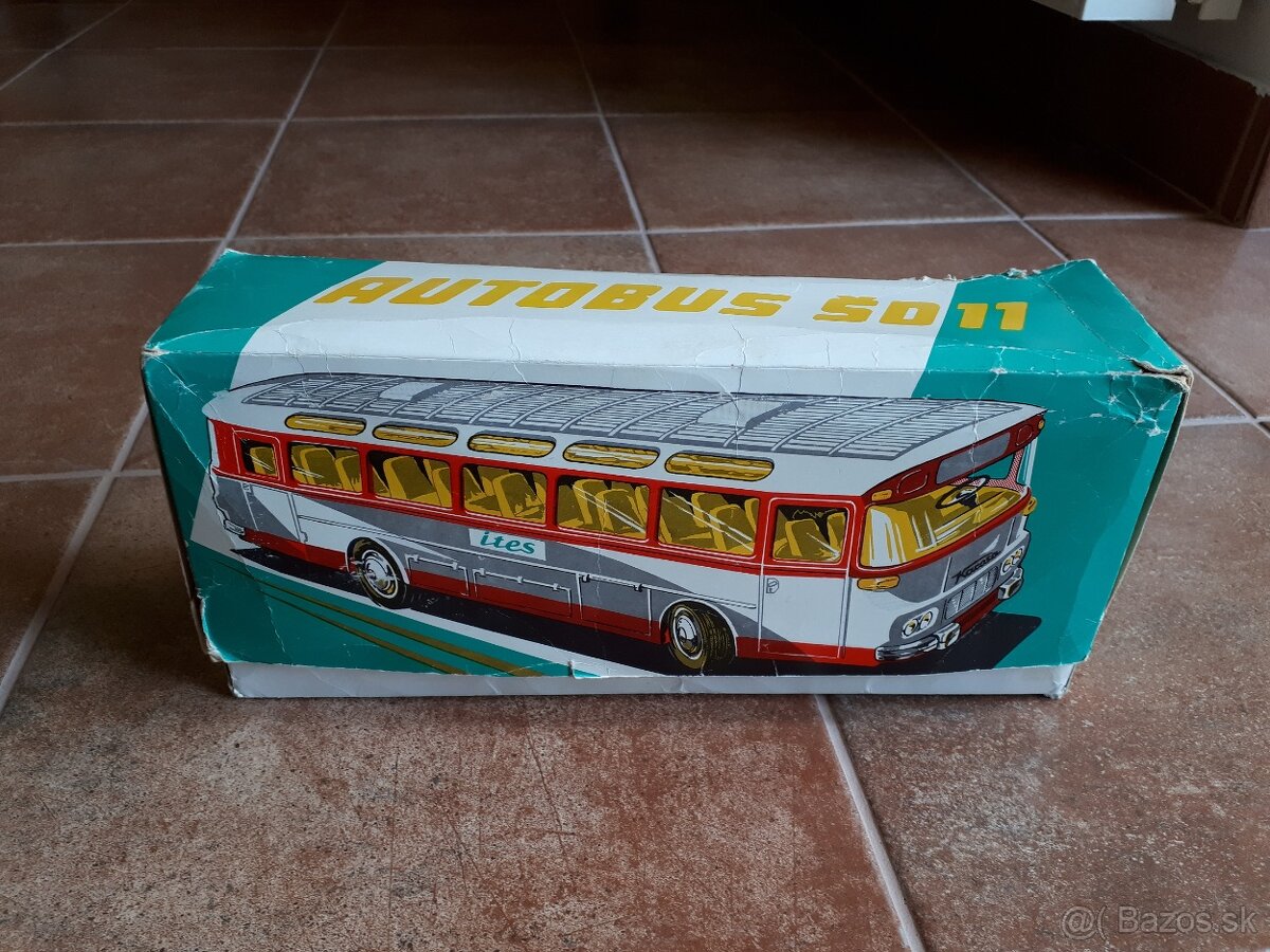 Stara hracka - Autobus KAROSA od ITES - 11