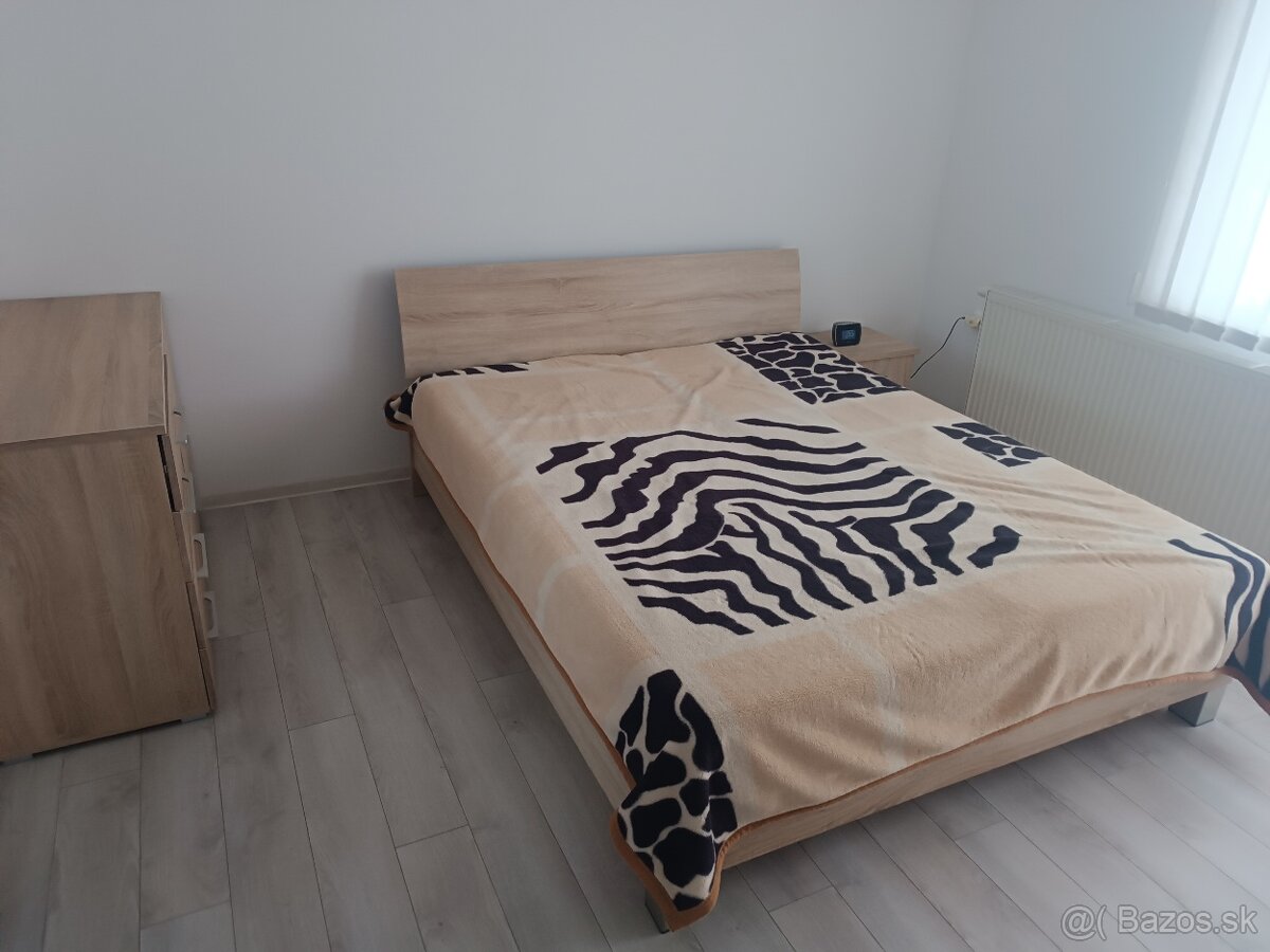 Prenájom 4 izbový byt samostatné poschodie - 11