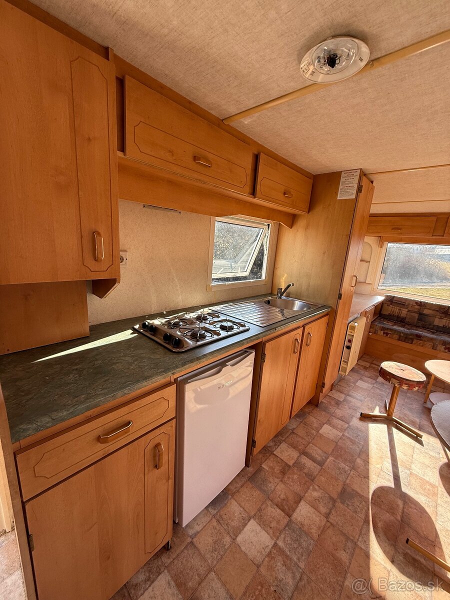 Predam obytný príves, karavan - 11