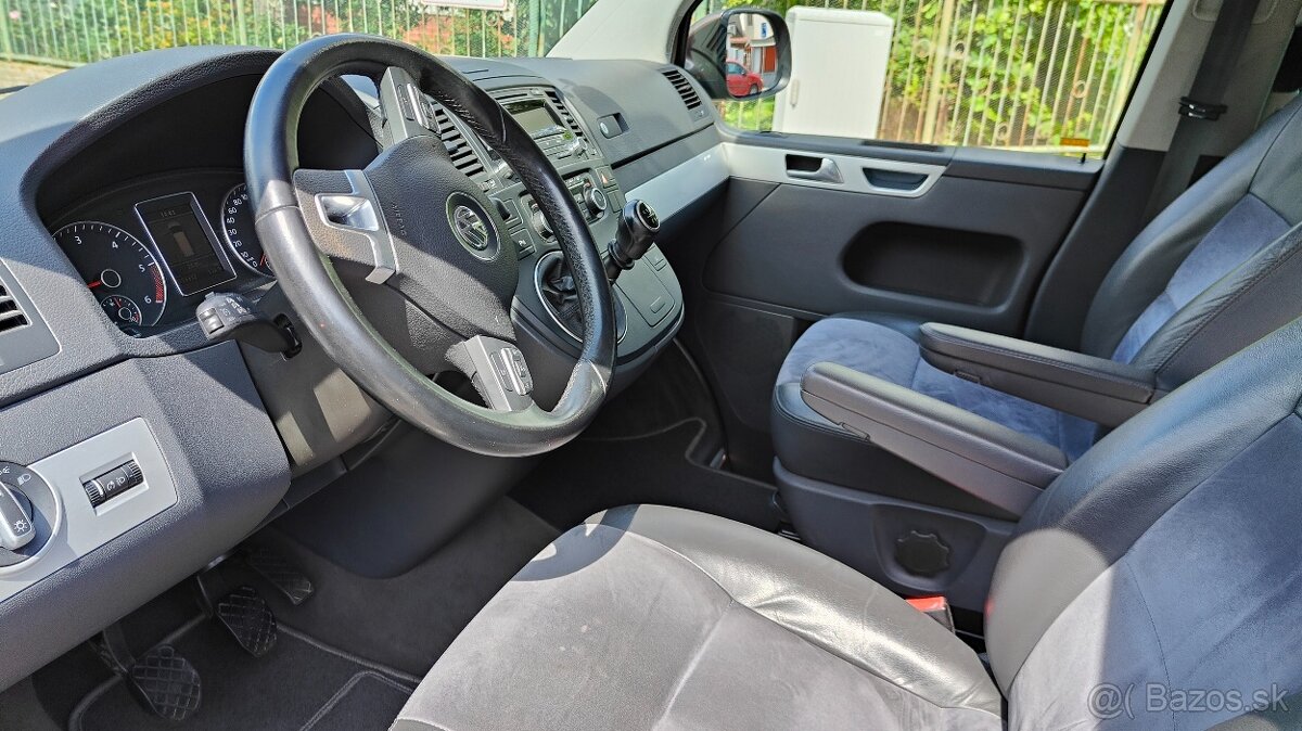 Volkswagen MULTIVAN T5.1 2.0 TDi Highline - 11