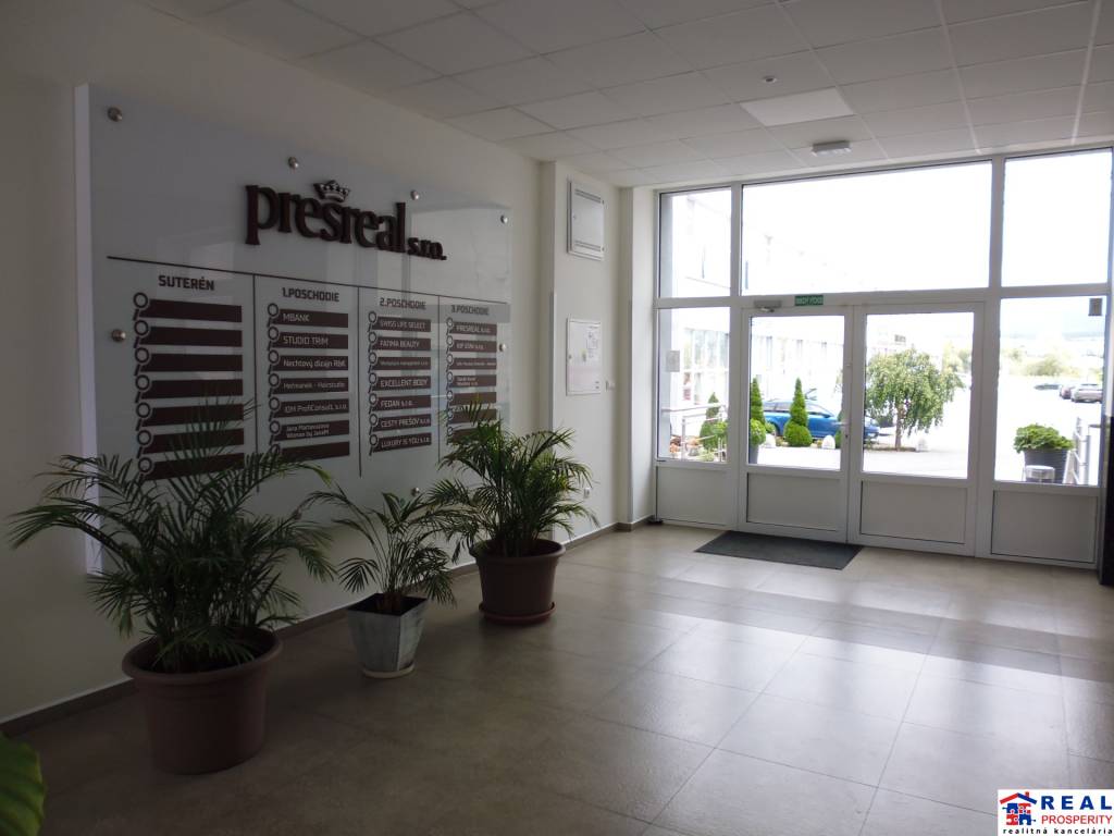 MASARYKOVA: VOĽNÉ NEBYTOVÉ priestory s UMÝVADLOM cca 23 m2 - - 11