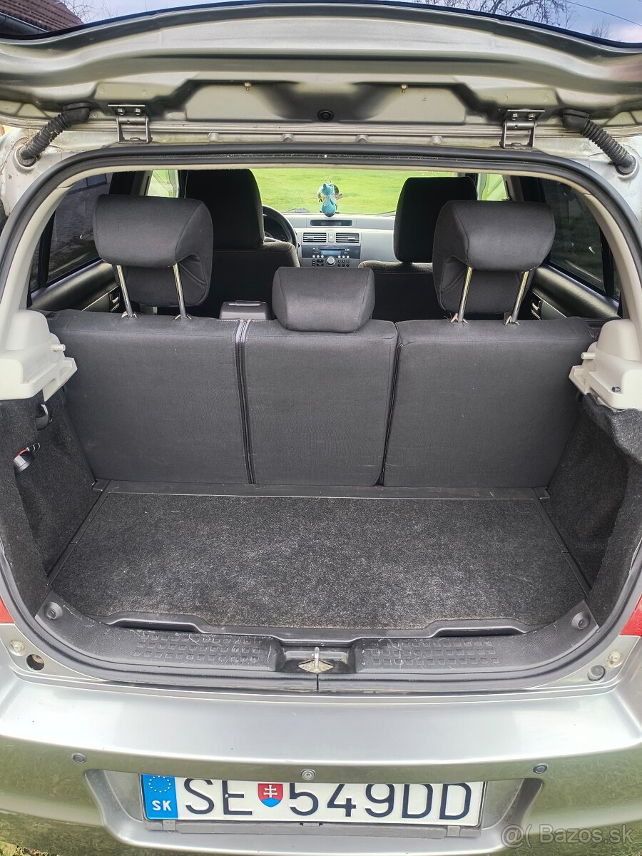 Suzuki Swift 1.3 - 11