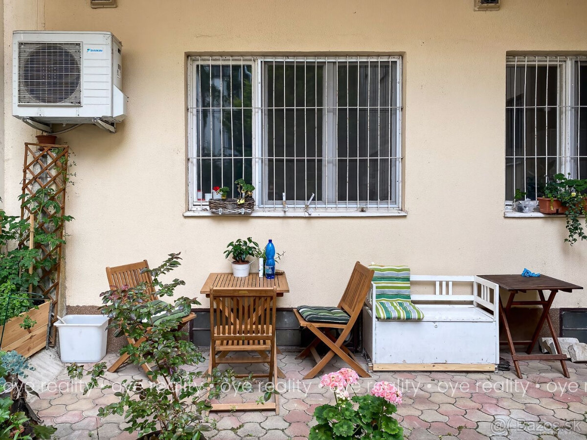 Na prenájom kanc. priestory v absolútnom centre KN - 69 m2 - 11