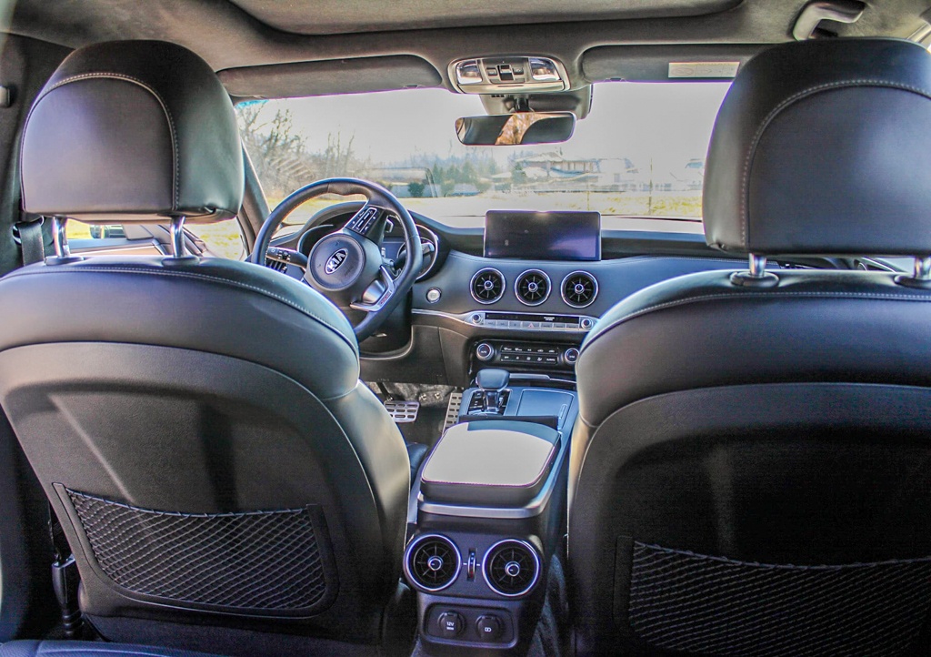 Kia Stinger GT 3.3 V6 T-GDI AWD - 11