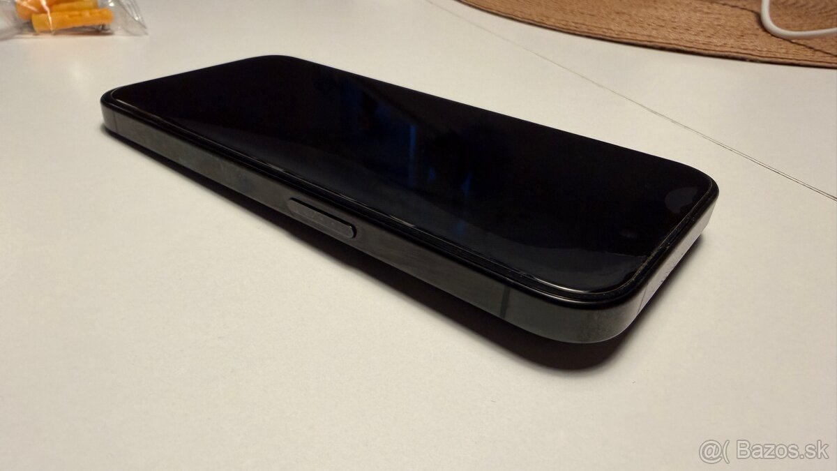 Predam iphone 15 PRO 1TB - TOP STAV - 11