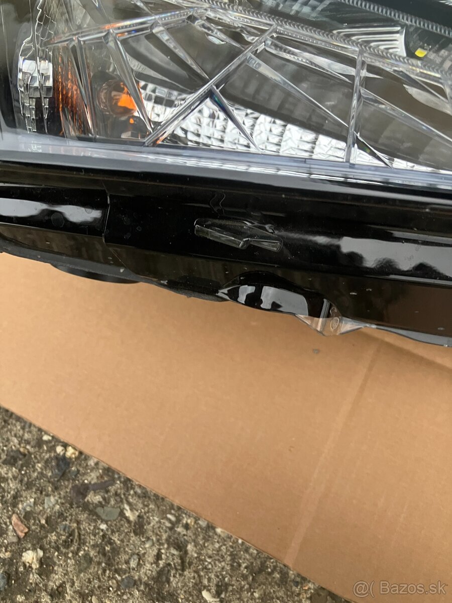 svetlo predni prave SKODA Scala - 11