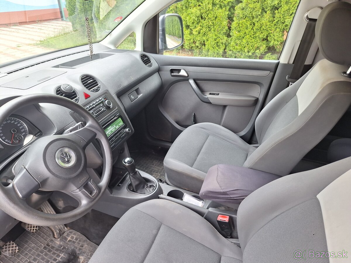 Volkswagen Caddy 1.6 TDI Maxi Long 7miestna - 11