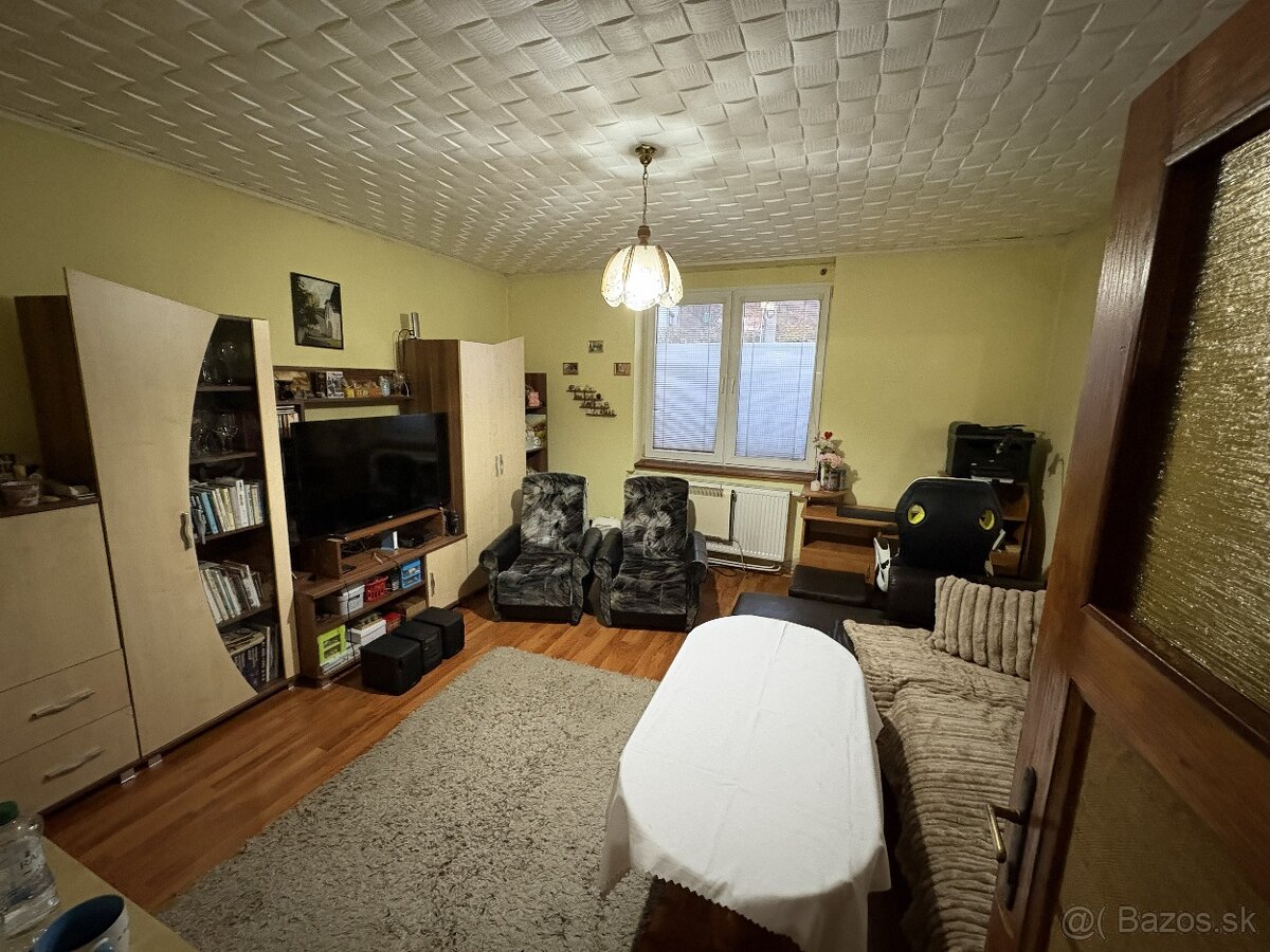 🏡 Rodinný dom v Podlaviciach – bývanie aj podnikanie - 11