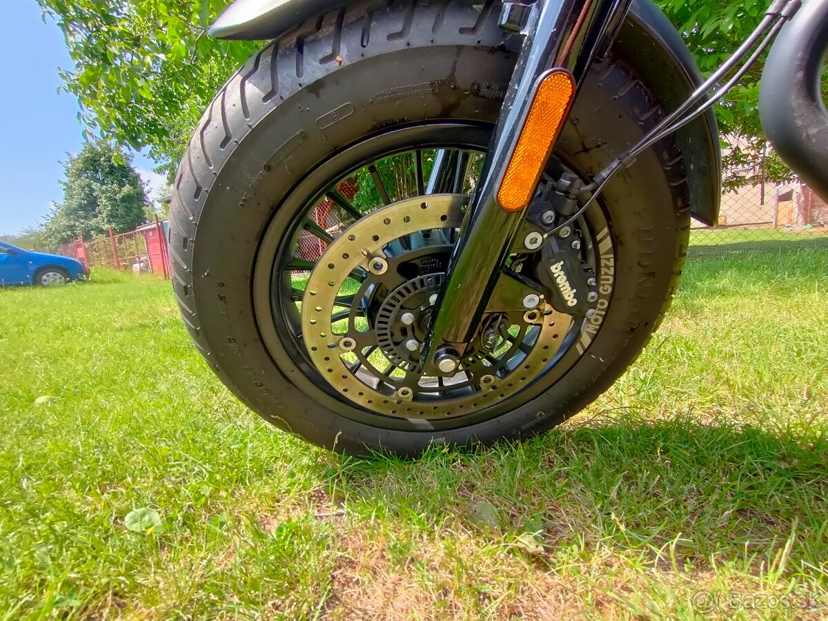 Moto Guzzi v9 Bobber top stav, najazd 4109km - 11