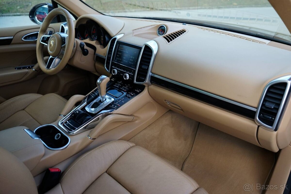 Porsche Cayenne - 11